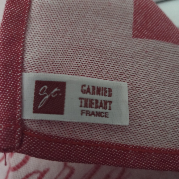 Garnier Paris Eiffel Tower Red Kitchen Towel - Picture 2 of 3